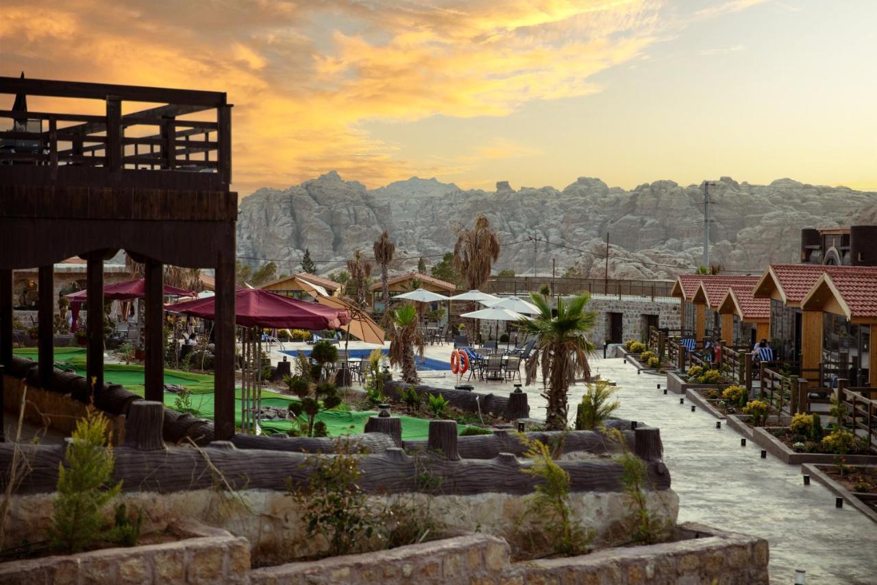 Petra Seasons Luxury Resort Al Hayy Exterior foto